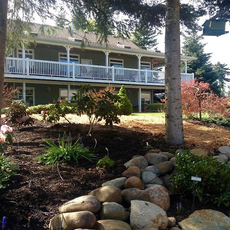 Little Bear Garden View Suites-Hummingbird Royston Bagian luar foto